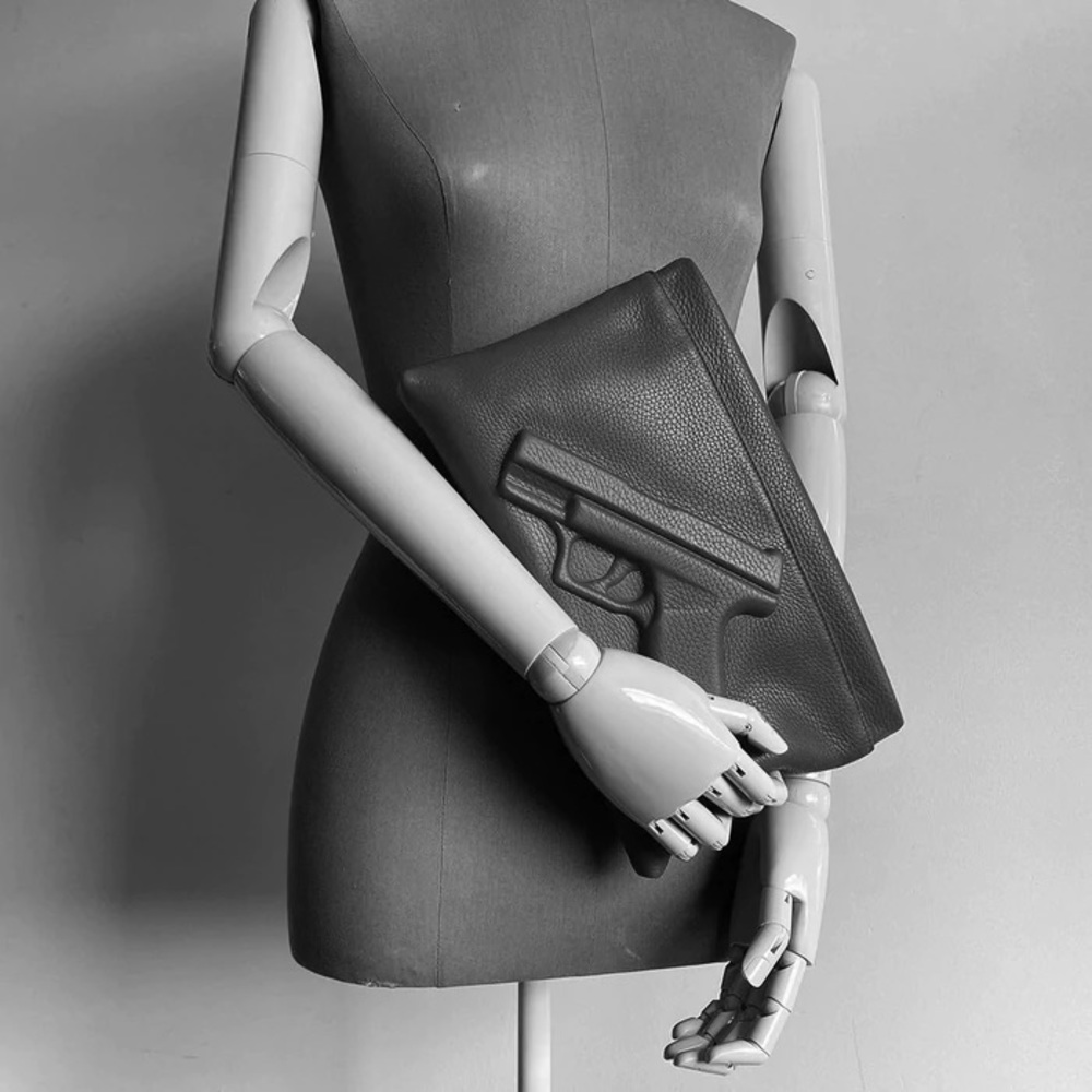 Vliegar & Vandam designer gun clutch. 100% Genuine leather